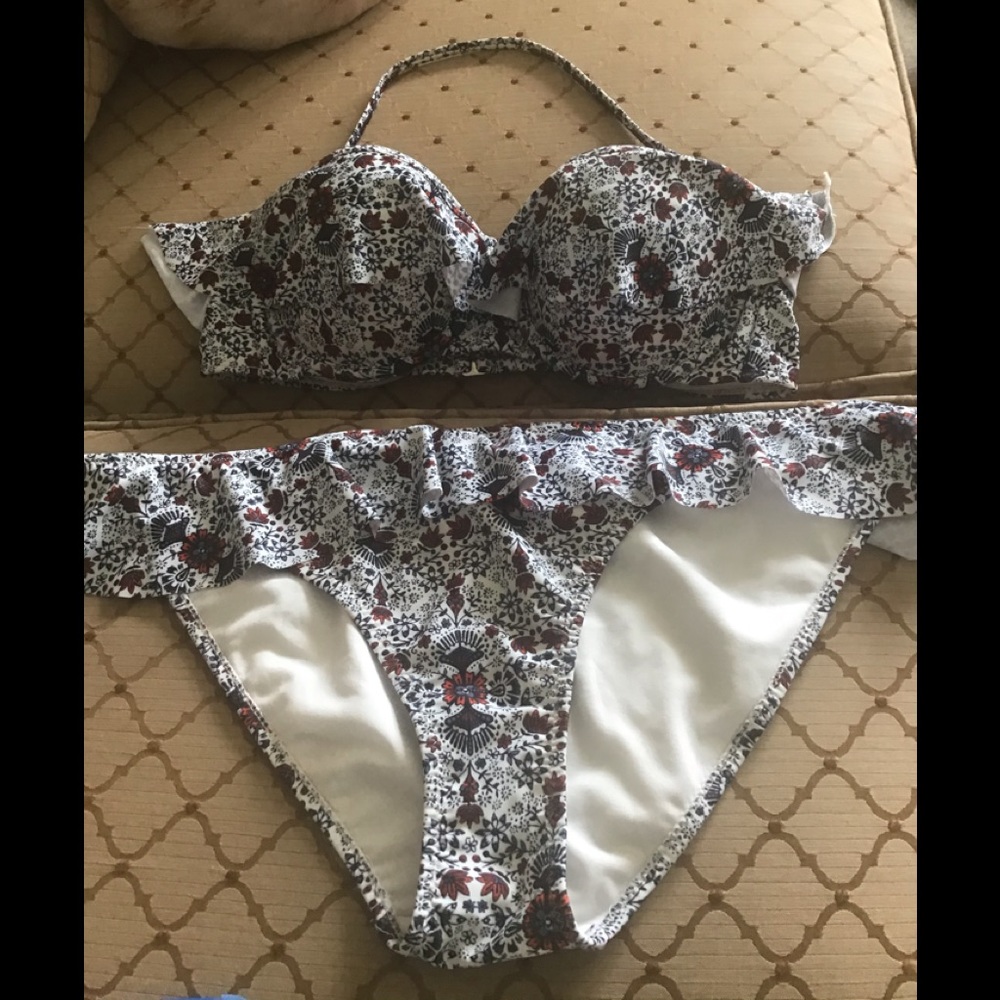 Ruffled bikini navy blue white red padded top size 12 sexy feminine suit…